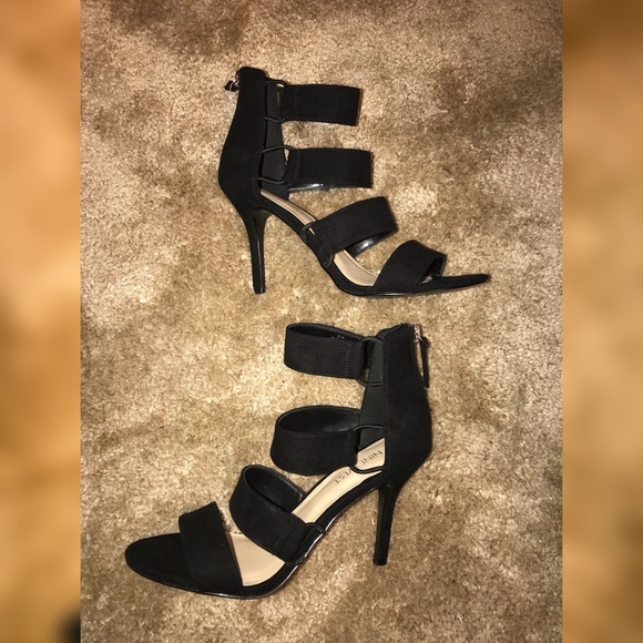 nine west black strappy heels